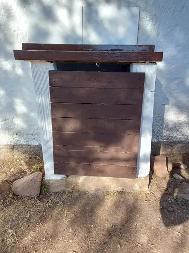 Decoraldetalle después de puerta reparada